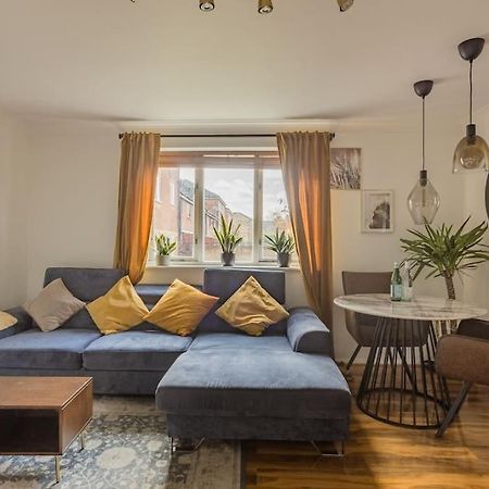 Bright &Spacious One Bedroom Flat Off Canary Wharf London Exterior foto