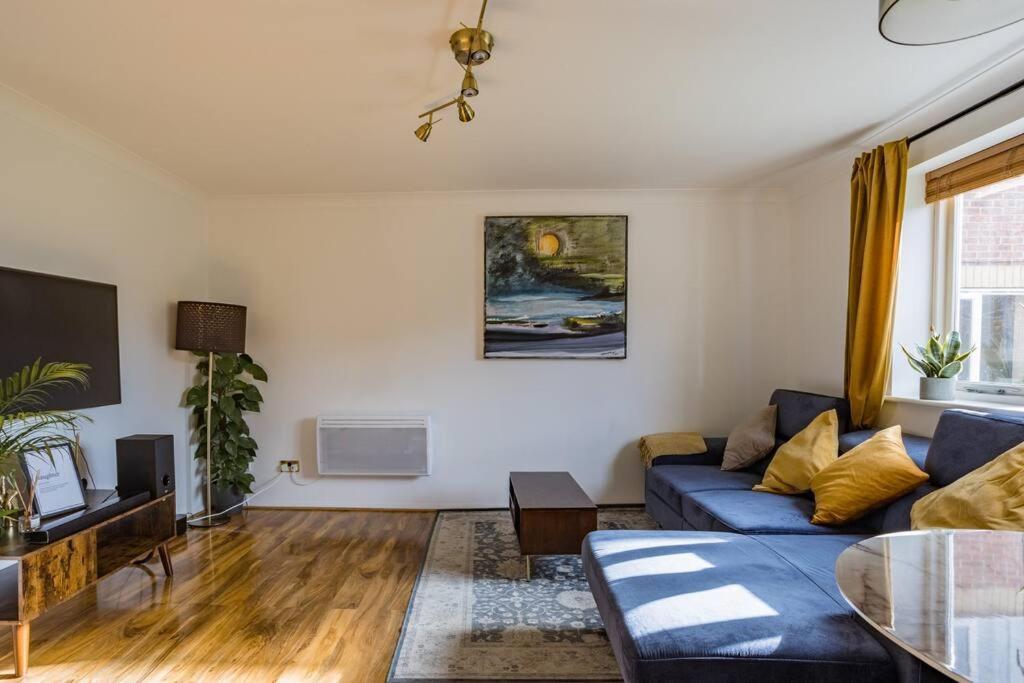 Bright &Spacious One Bedroom Flat Off Canary Wharf London Exterior foto